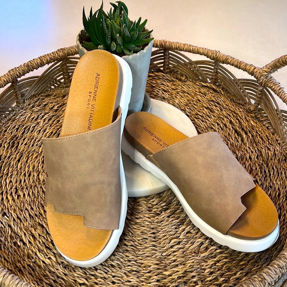 Tan platform Slide Sandal
